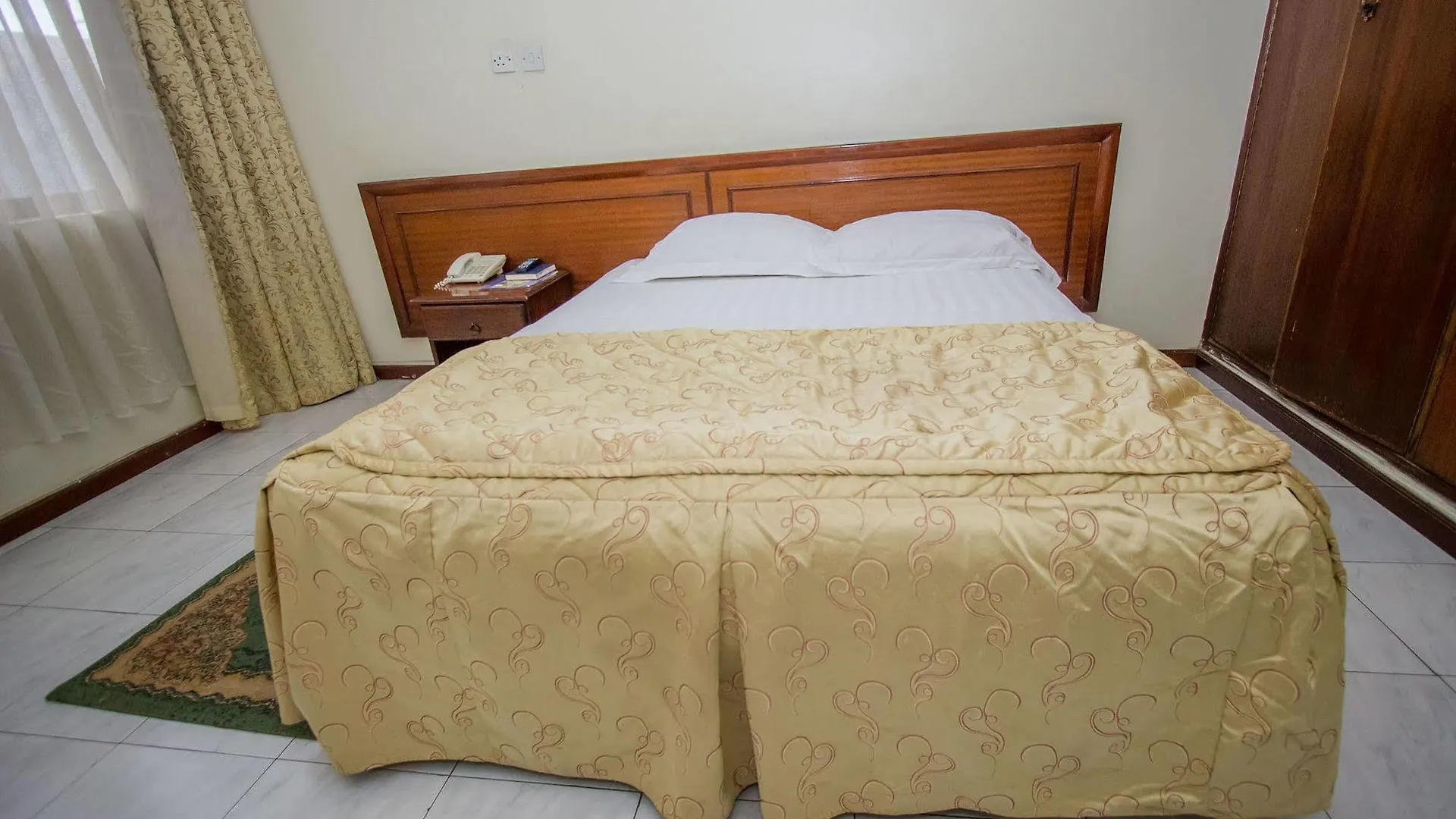 Holiday Express Hotel Kampala