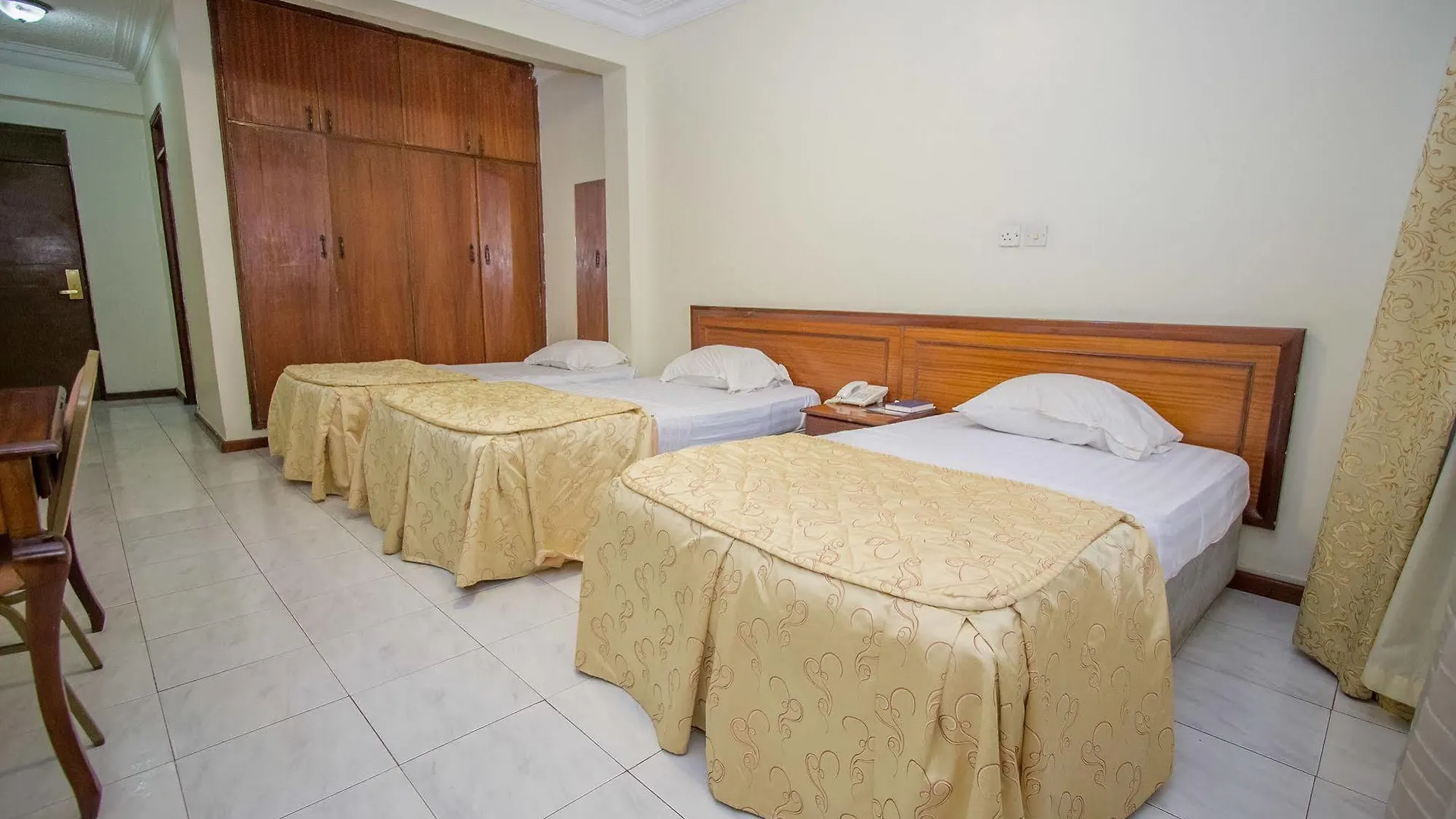 ***  Holiday Express Hotel Kampala Uganda
